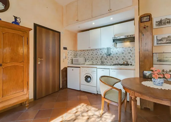 Charming By The Colosseum Apartament *